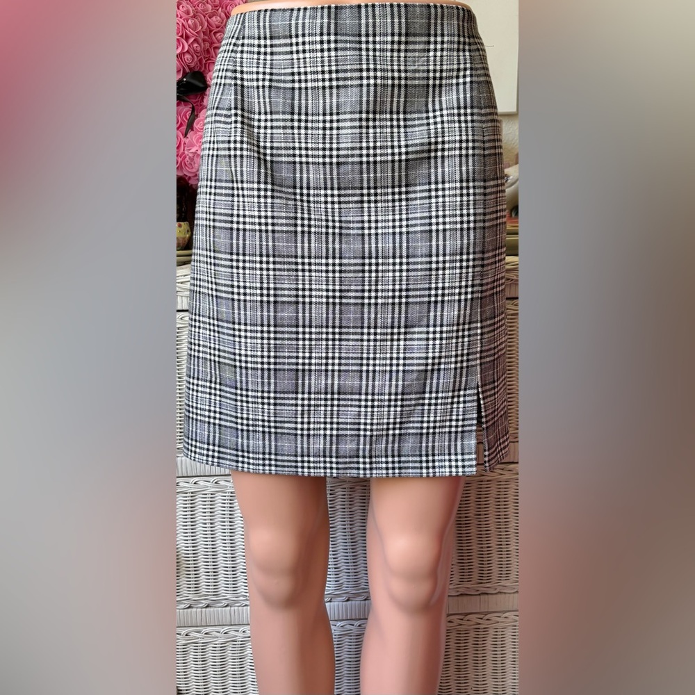 Zara Plaid Mini Pencil Skirt Fitted w/ Side Slit in Black & White Size L  NWT